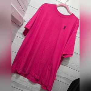 On Running Men's Vibrant Pink Short Sleeve Tee
